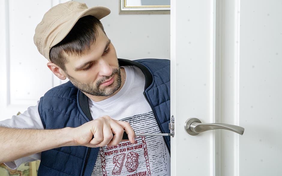 travaux à nos artisans serrurier prix Les Ulis
